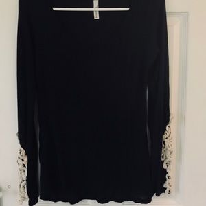 Navy long sleeve shirt